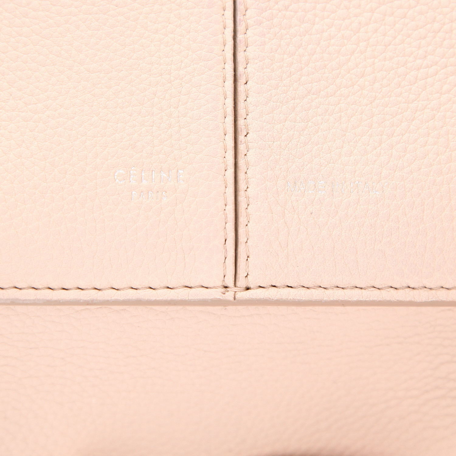 Sac à main Celine Tri-Fold en cuir grainé beige - Detail D2