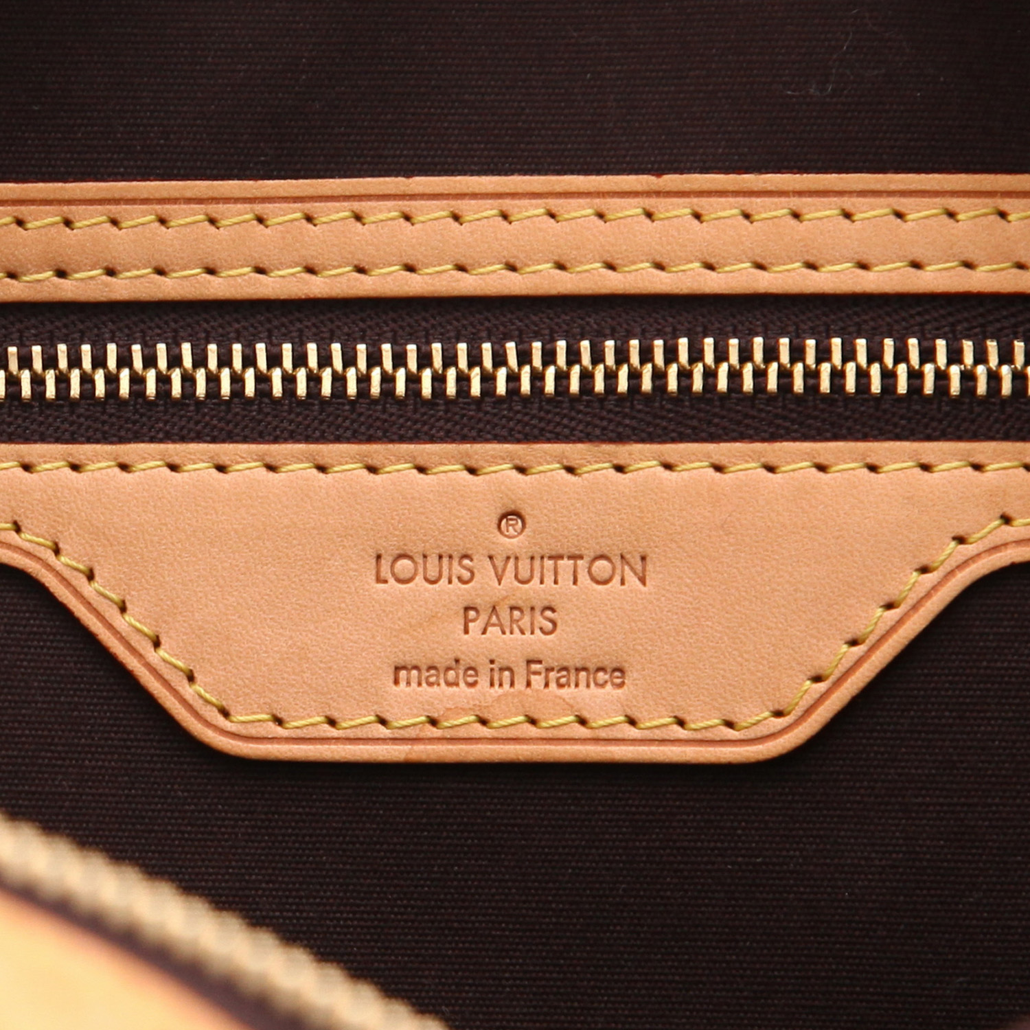 Louis Vuitton Brea handbag in plum patent leather and natural leather - Detail D2