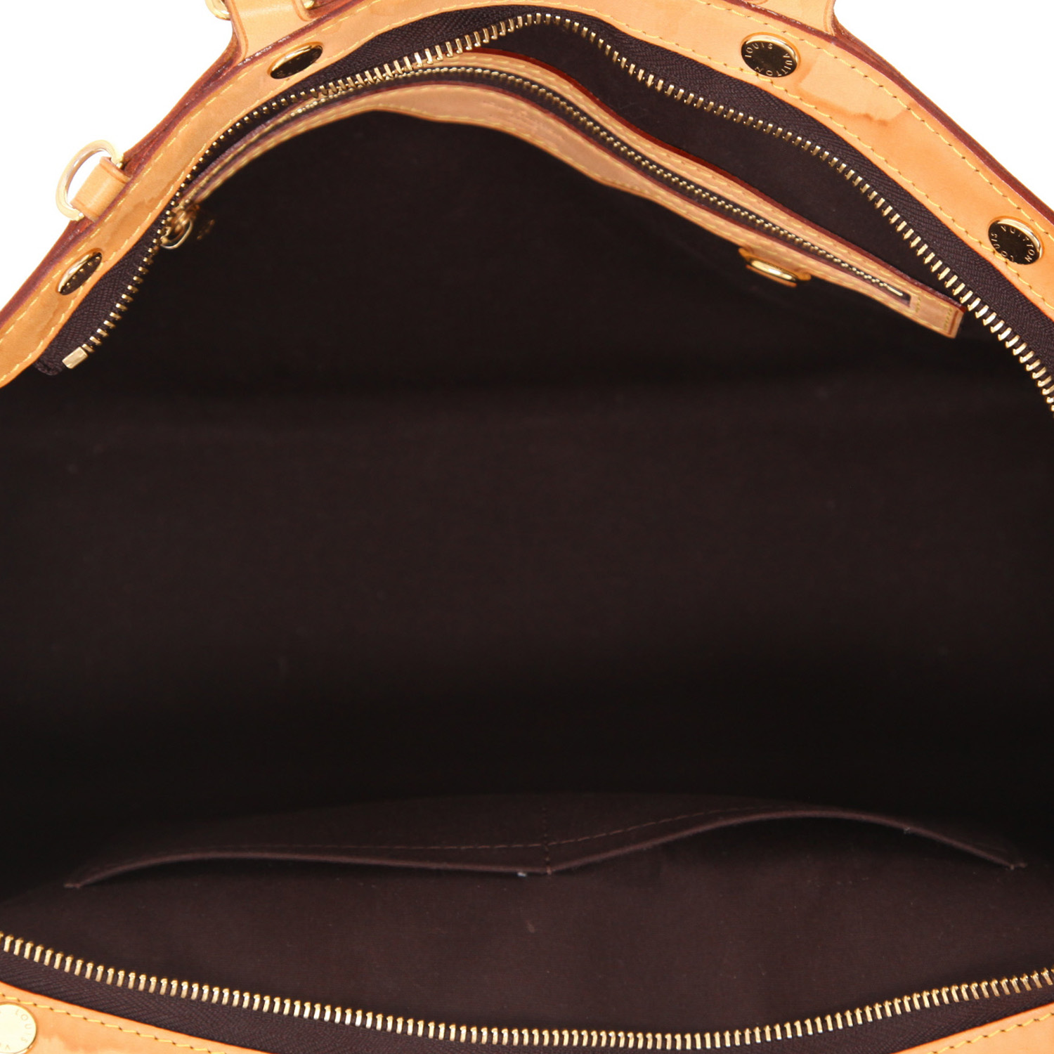 Louis Vuitton Brea handbag in plum patent leather and natural leather - Detail D3