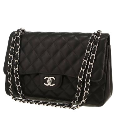 Chanel  Timeless Jumbo shoulder bag  in black quilted leather