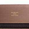 Balenciaga   shopping bag  in taupe leather - Detail D2 thumbnail