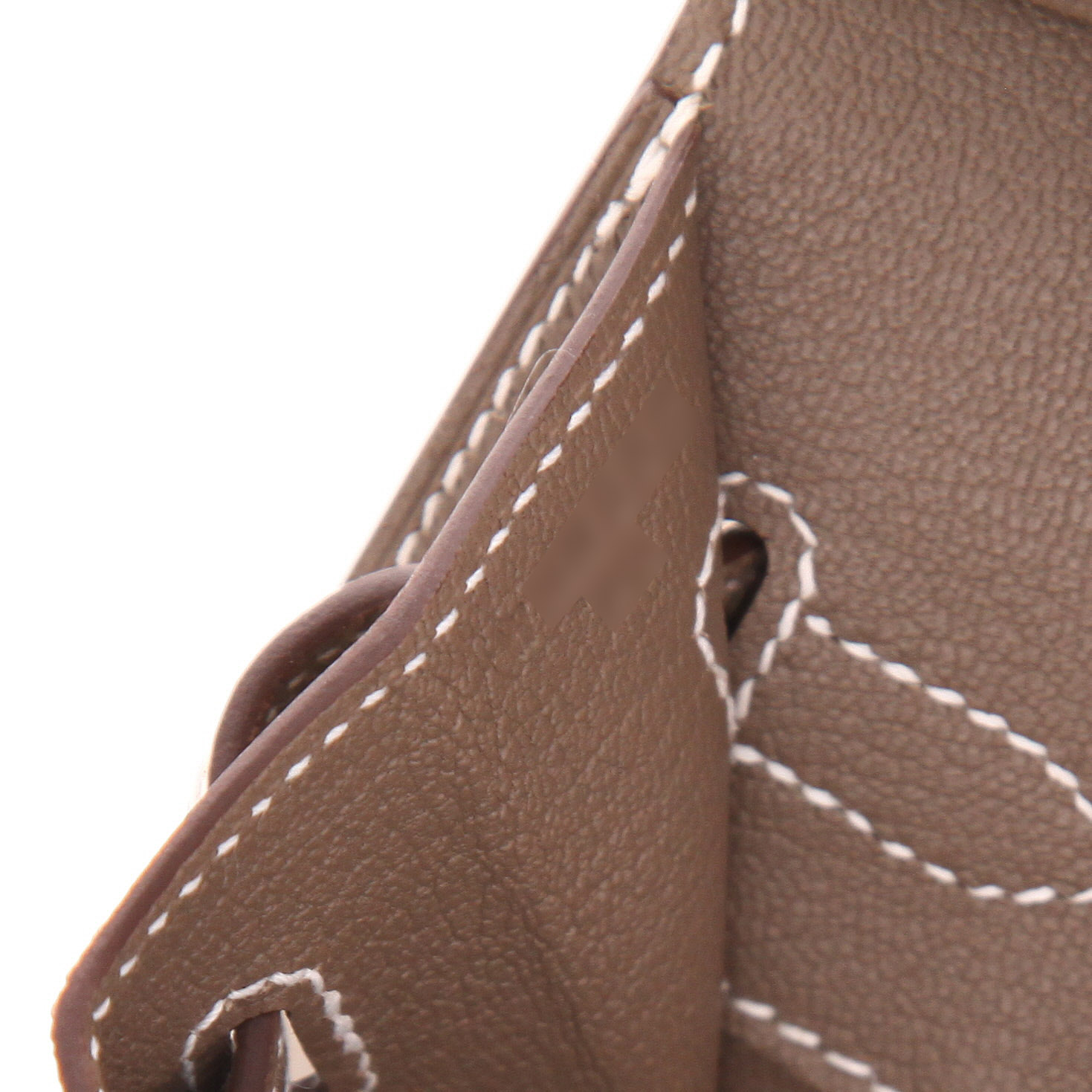 Bolso de mano Hermès  Birkin 25 cm en cuero epsom marrón etoupe - Detail D4