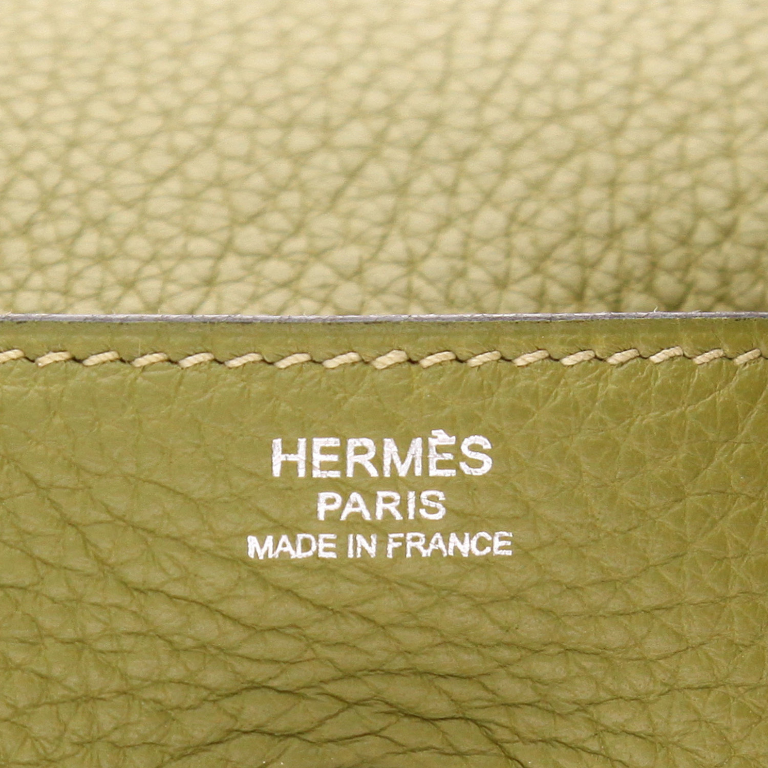 Hermès Lindy 34 cm shoulder bag in green Chartreuse togo leather - Detail D2