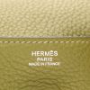 Sac porté épaule Hermès  Lindy 34 cm en cuir togo vert Chartreuse - Detail D2 thumbnail