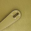 Sac porté épaule Hermès  Lindy 34 cm en cuir togo vert Chartreuse - Detail D4 thumbnail