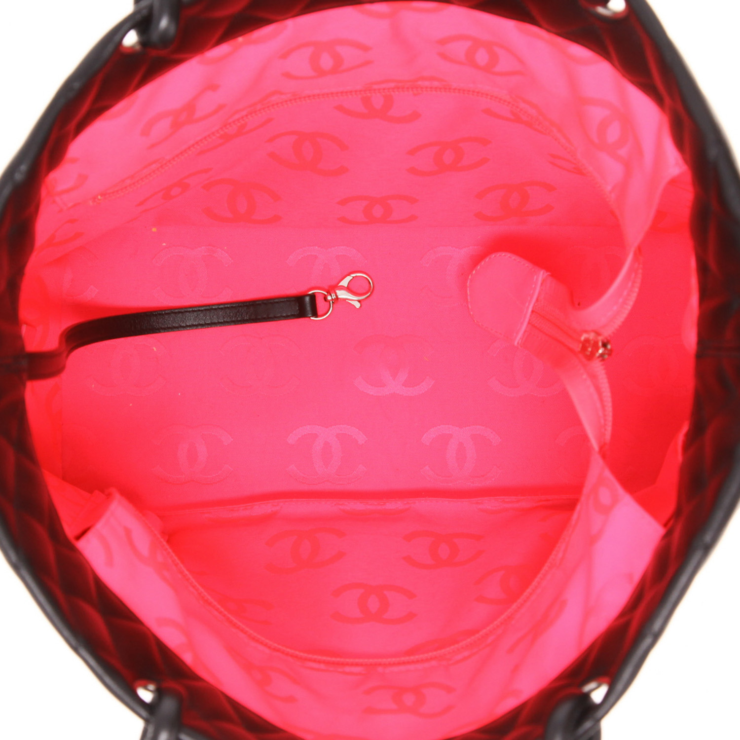 Bolso de mano Chanel  Cambon en cuero acolchado negro - Detail D3