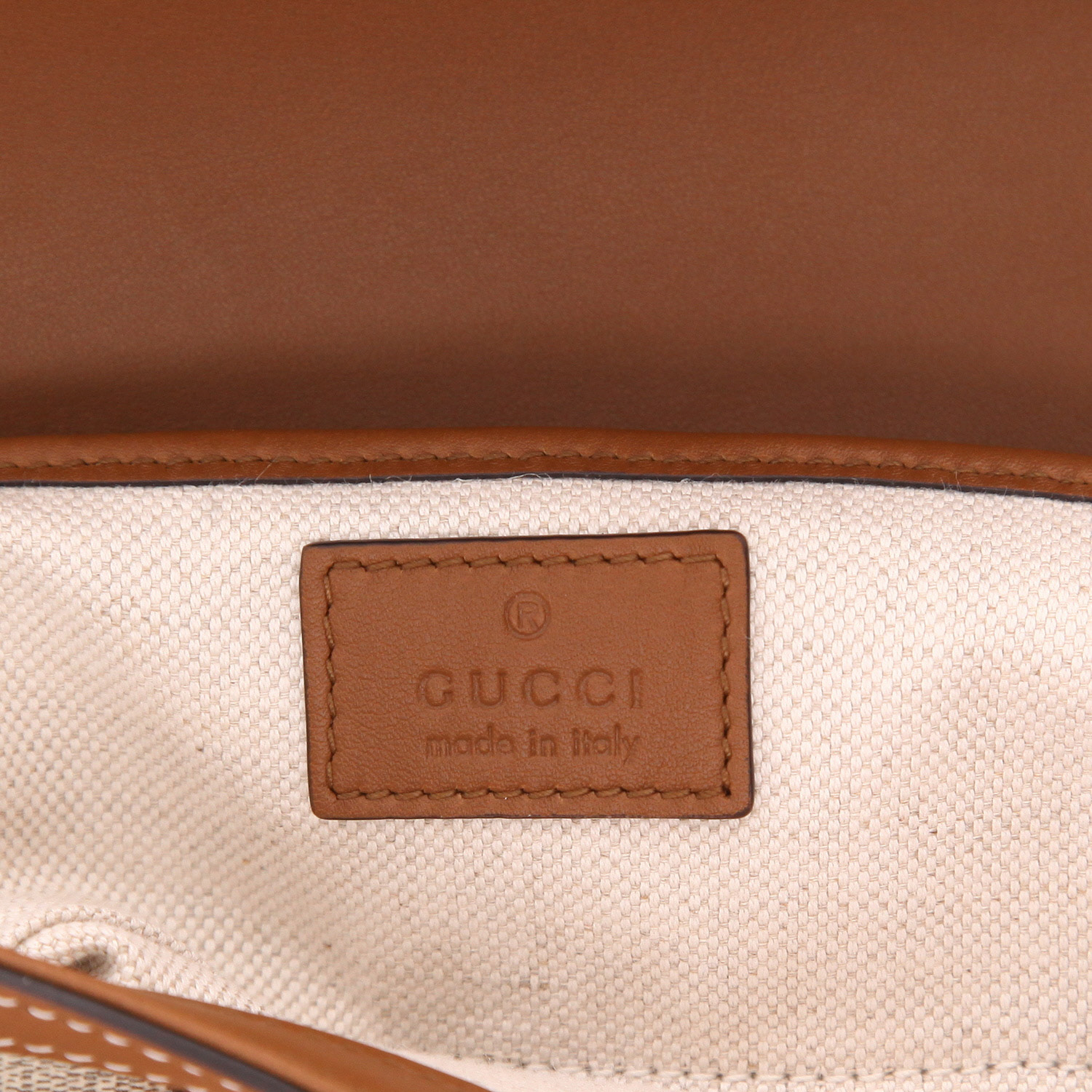 Sac bandoulière Gucci  1955 Horsebit petit modèle  en toile monogram beige et cuir marron - Detail D2