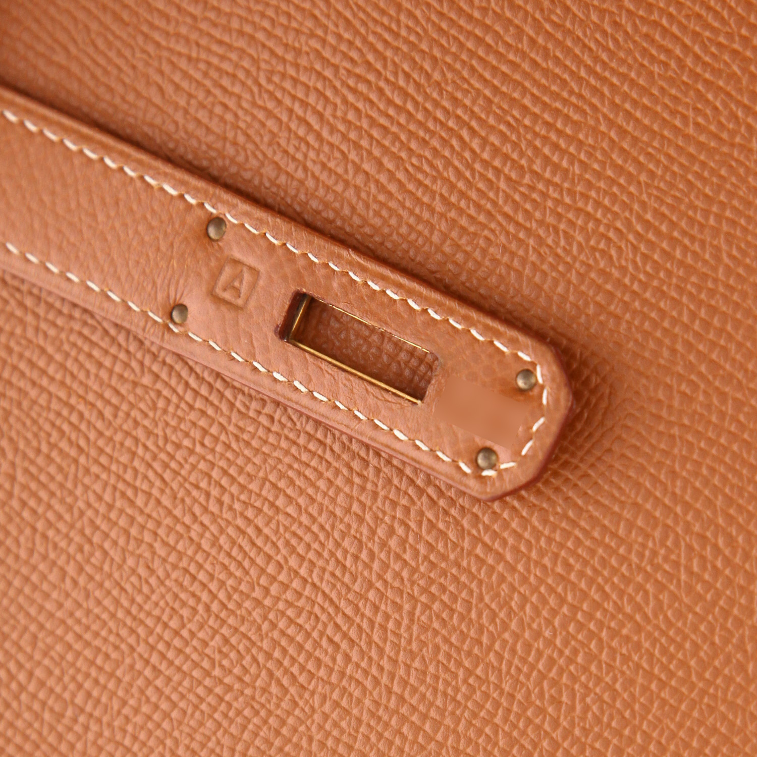 Sac à main Hermès  Kelly 35 cm en cuir Courchevel gold - Detail D4