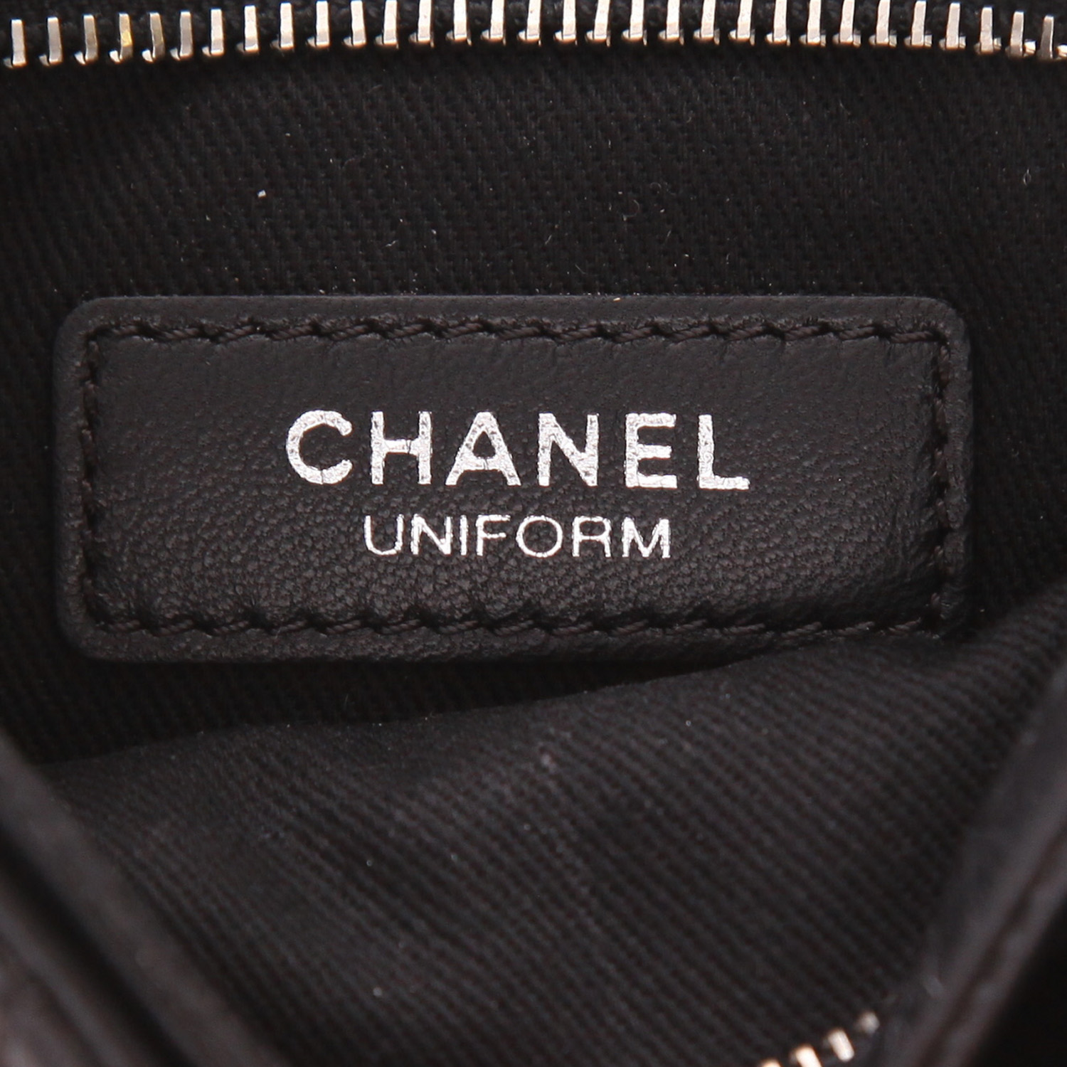 Bolso bandolera Chanel   en cuero acolchado negro - Detail D2