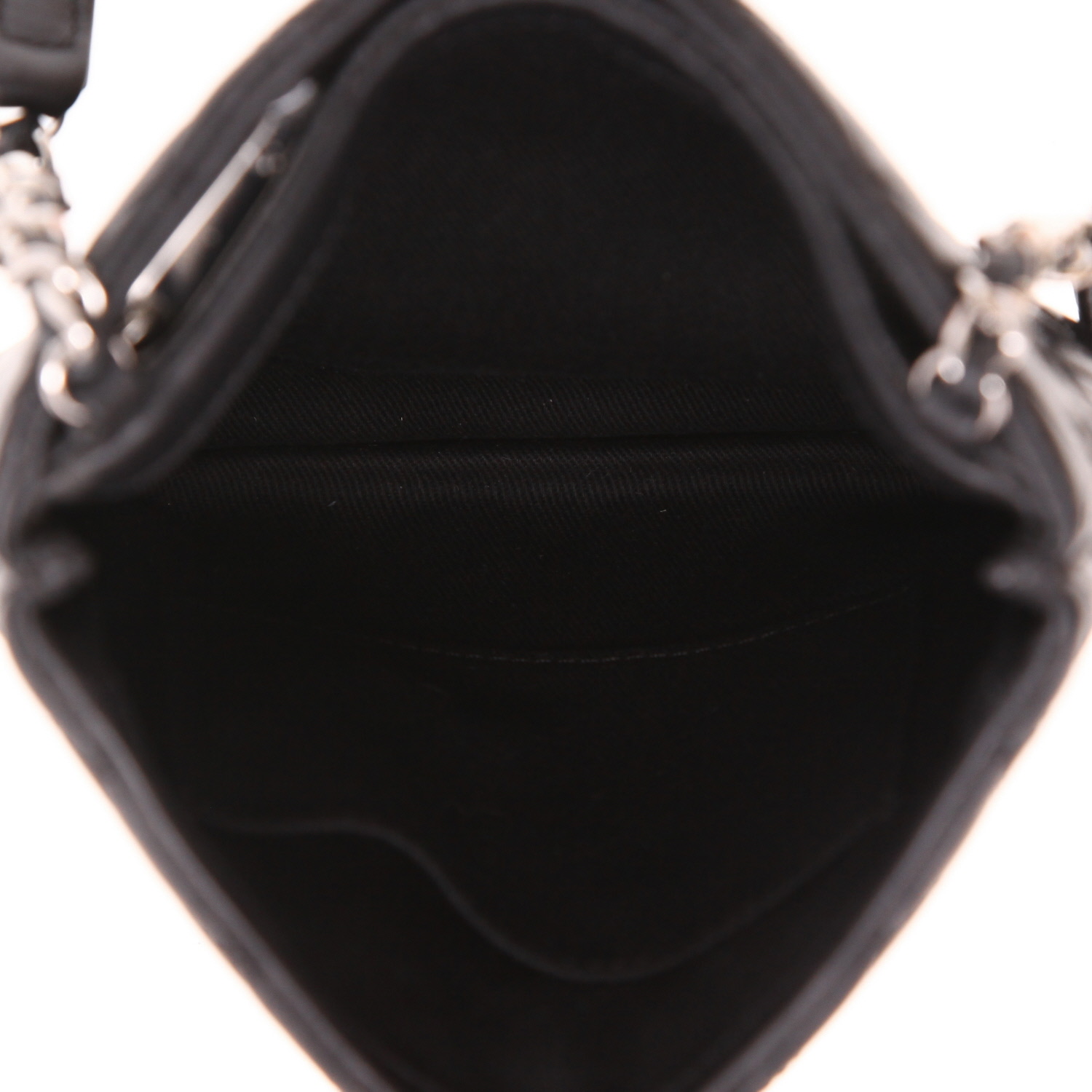 Bolso bandolera Chanel   en cuero acolchado negro - Detail D3