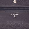 Chanel  Wallet on Chain shoulder bag  in navy blue quilted grained leather - Detail D2 thumbnail