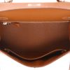 Bolso de mano Hermès  Kelly 25 cm en cuero epsom color oro - Detail D3 thumbnail