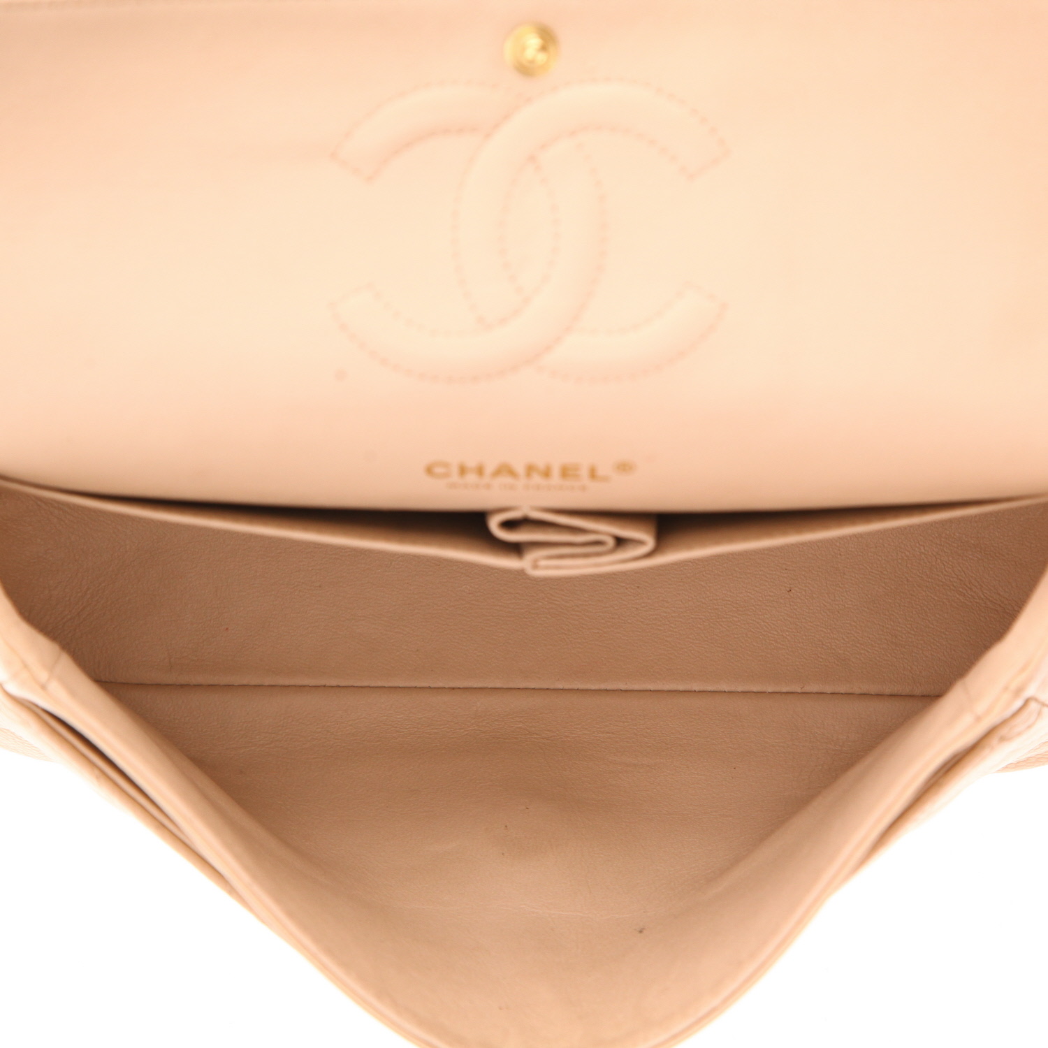 Sac à main Chanel  Timeless moyen modèle  en cuir grainé matelassé beige - Detail D3