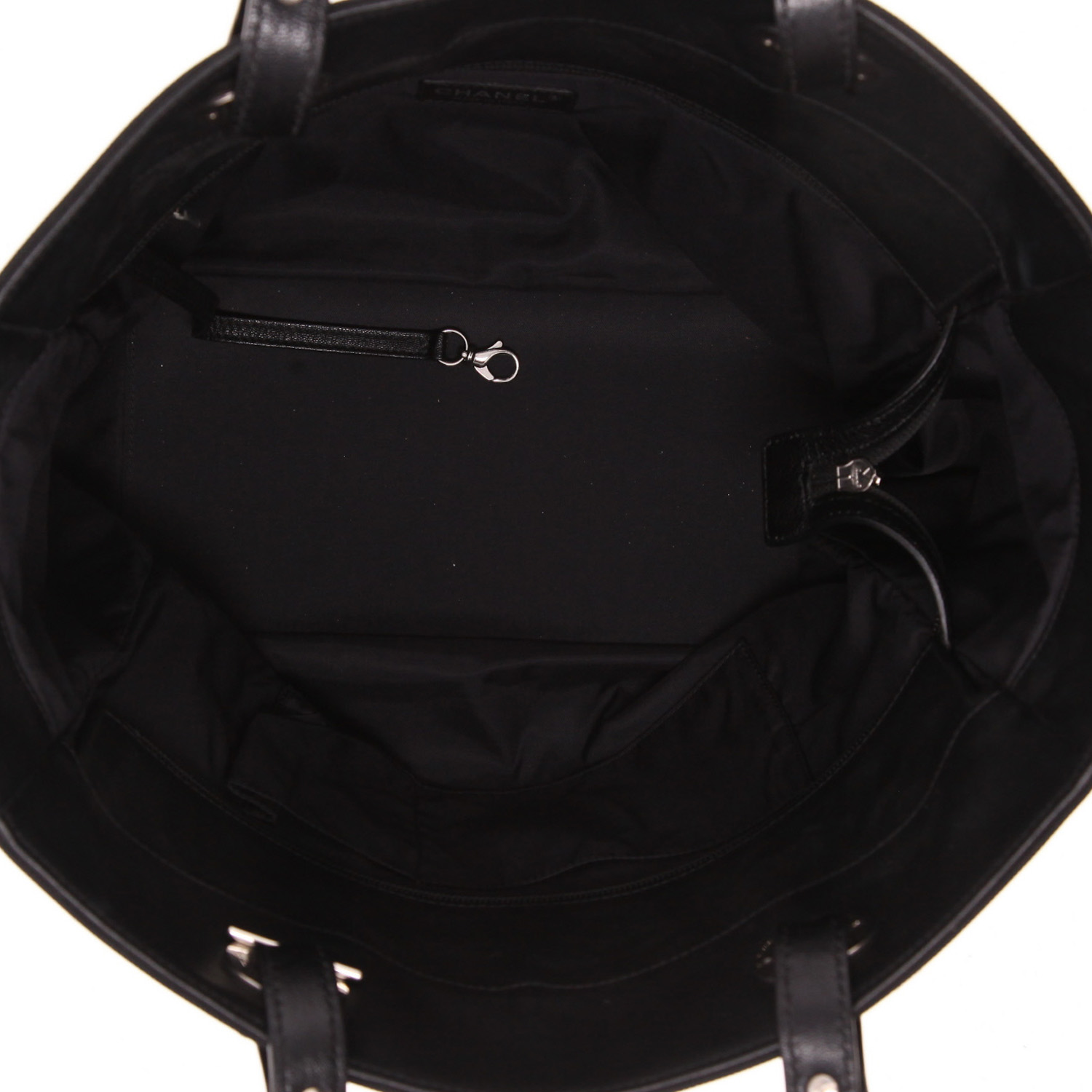 Bolso Cabás Chanel   en lona negra - Detail D3