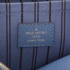 Sac à main Louis Vuitton  Montaigne en cuir monogram empreinte bleu - Detail D2 thumbnail