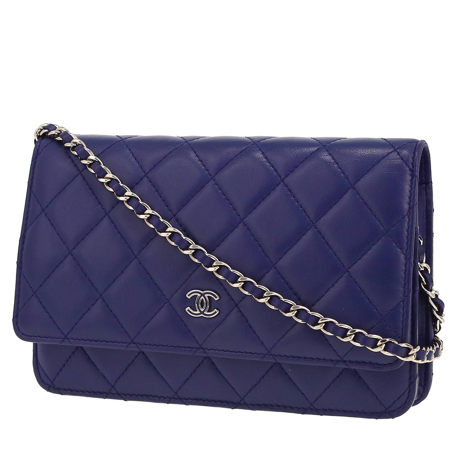 Sac bandoulière Chanel  Wallet on Chain en cuir matelassé bleu