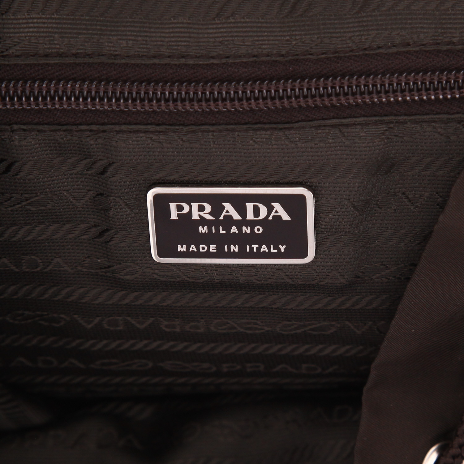 Sac à dos Prada   en toile noire et cuir noir - Detail D2