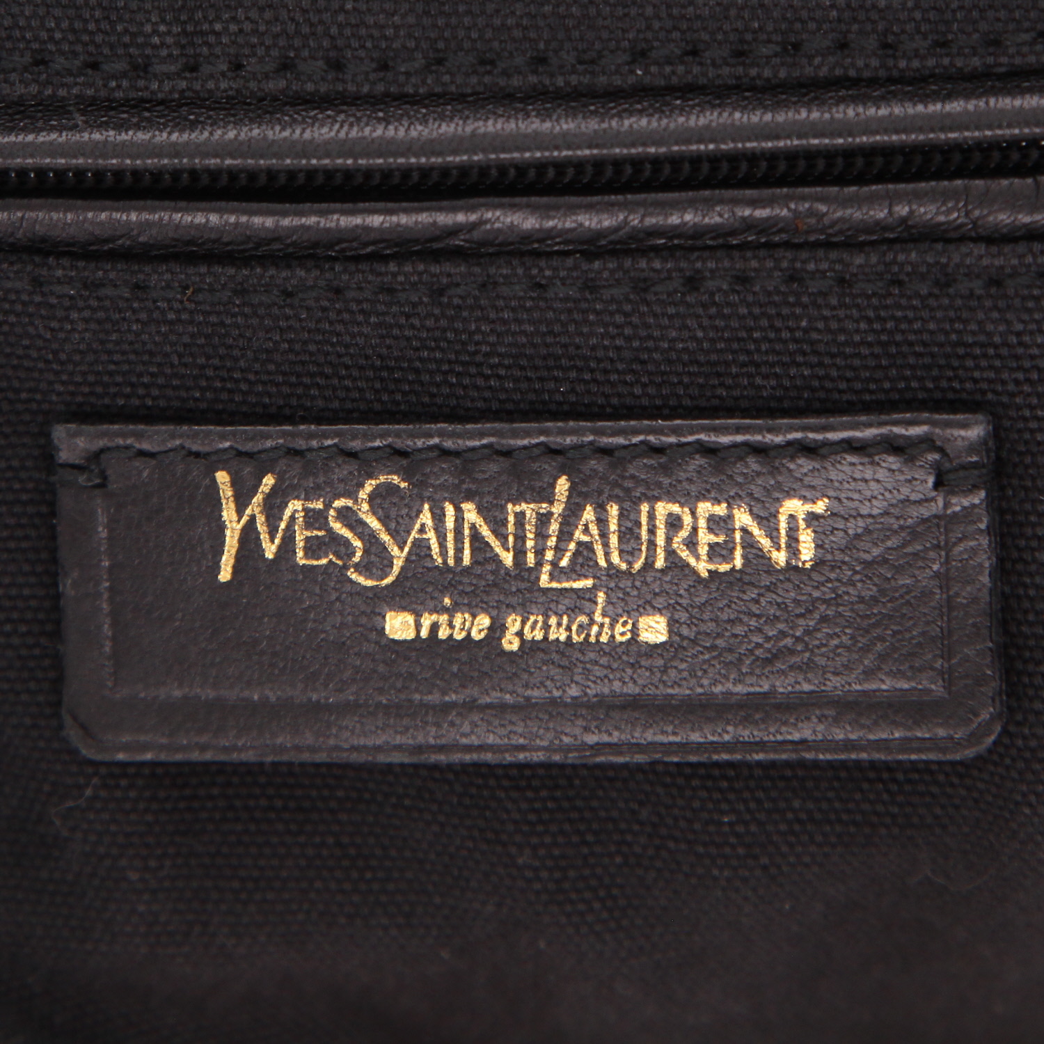 Bolso de mano Saint Laurent  Besace Messenger en Veau velours gris - Detail D2