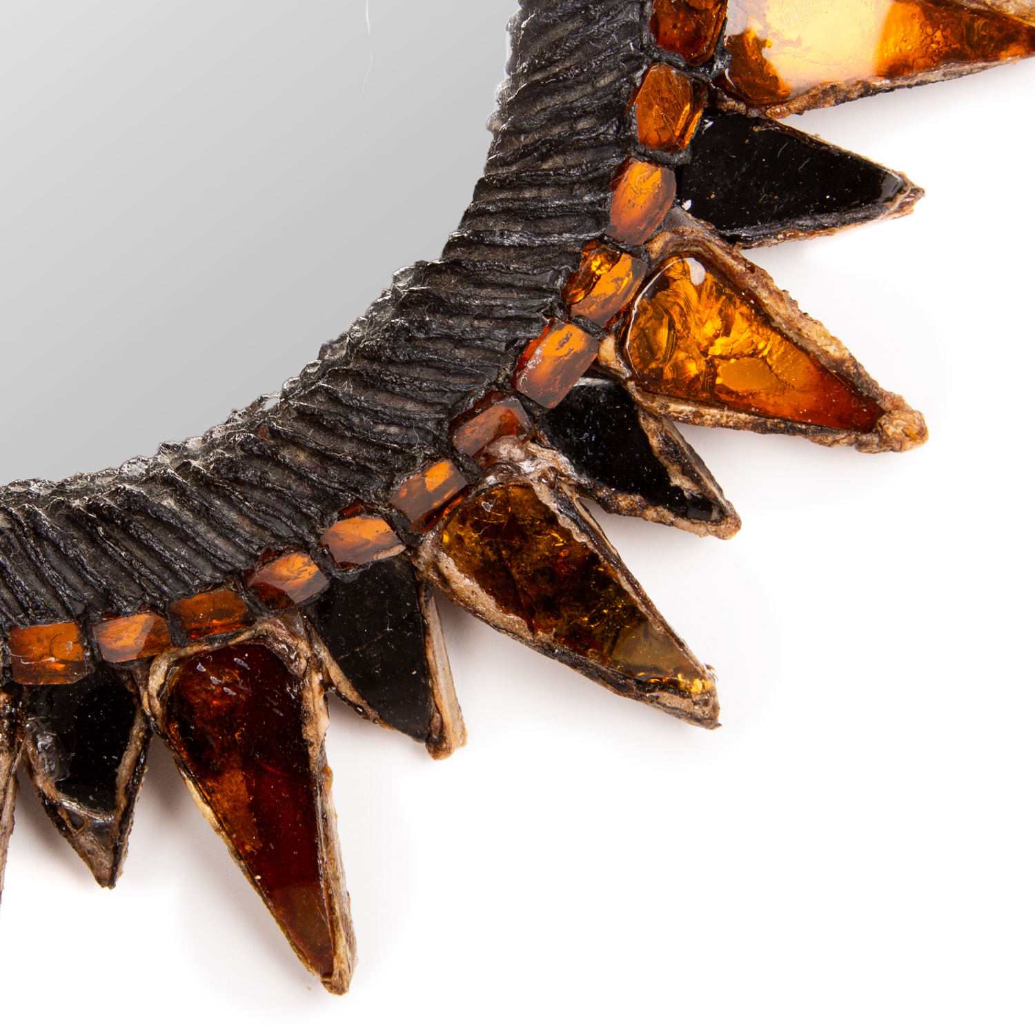 Line Vautrin (1913-1997), Miroir 'Soleil à pointes N°1' - le modèle créé vers 1960 - Detail D1