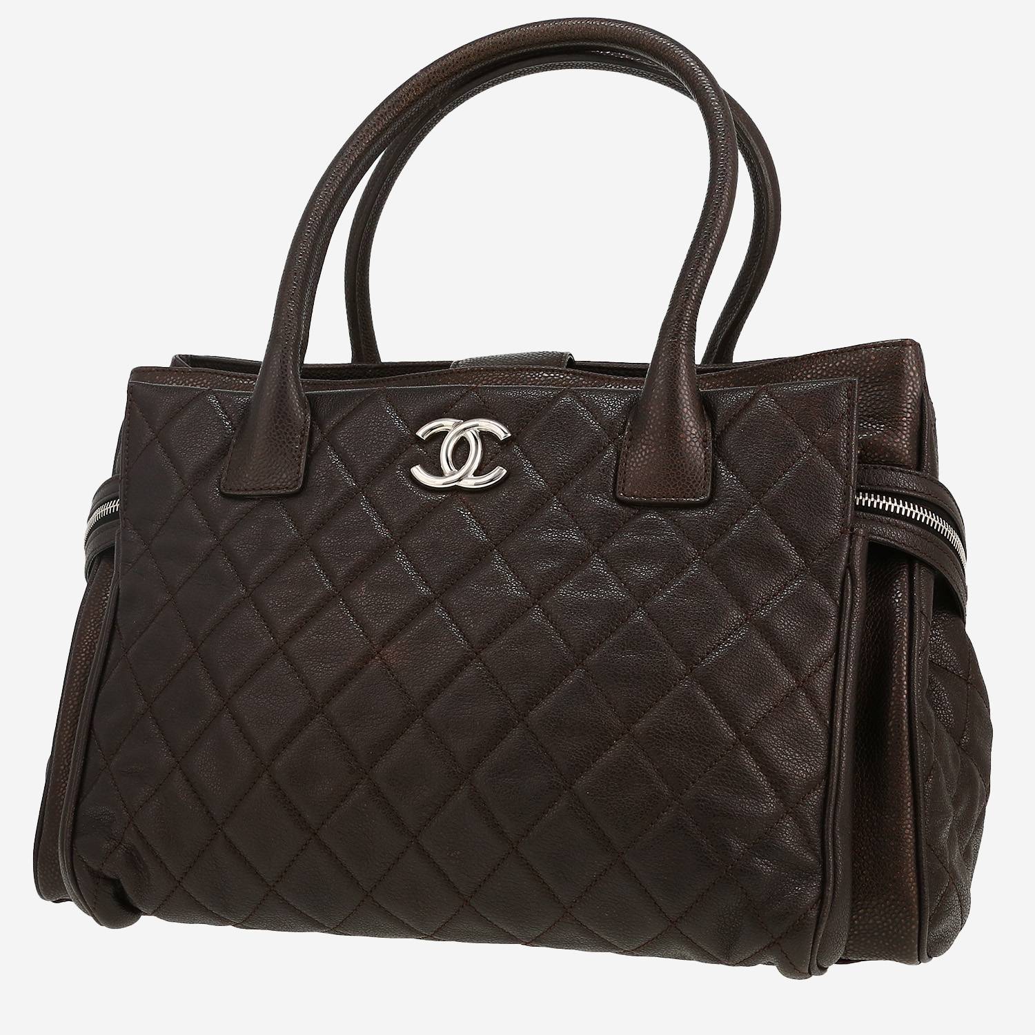 Chanel handbag in brown quilted leather