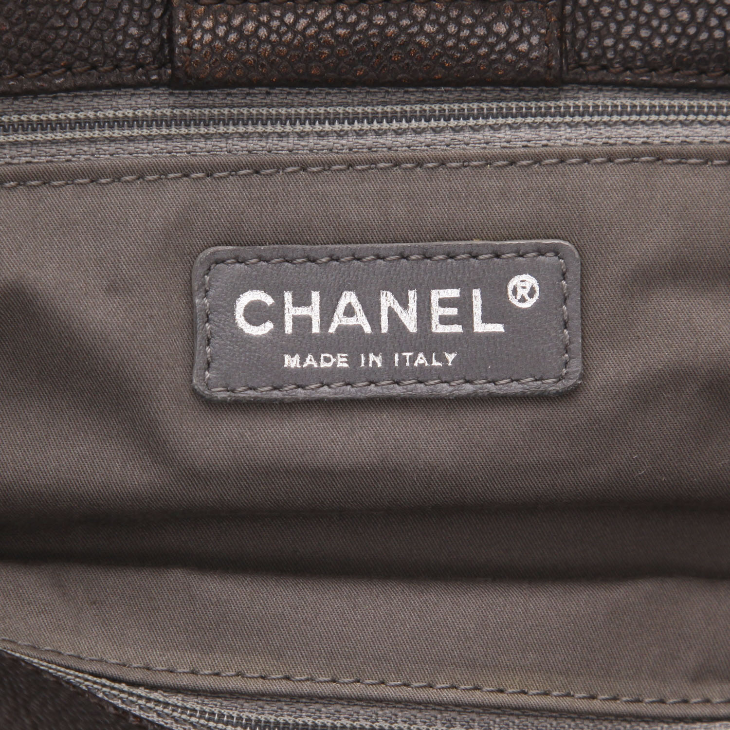 Sac à main Chanel   en cuir matelassé marron - Detail D2