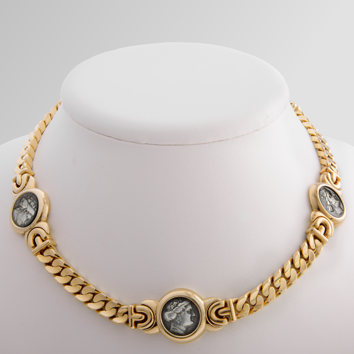 Bulgari Monete long transformation necklace in yellow gold and silver - Detail D3