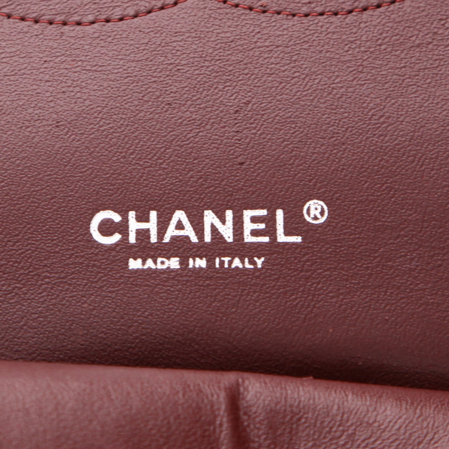 Sac à main Chanel  Timeless Maxi Jumbo en cuir grainé matelassé noir - Detail D2