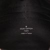 Sac bandoulière Louis Vuitton  Twist en cuir épi noir - Detail D2 thumbnail