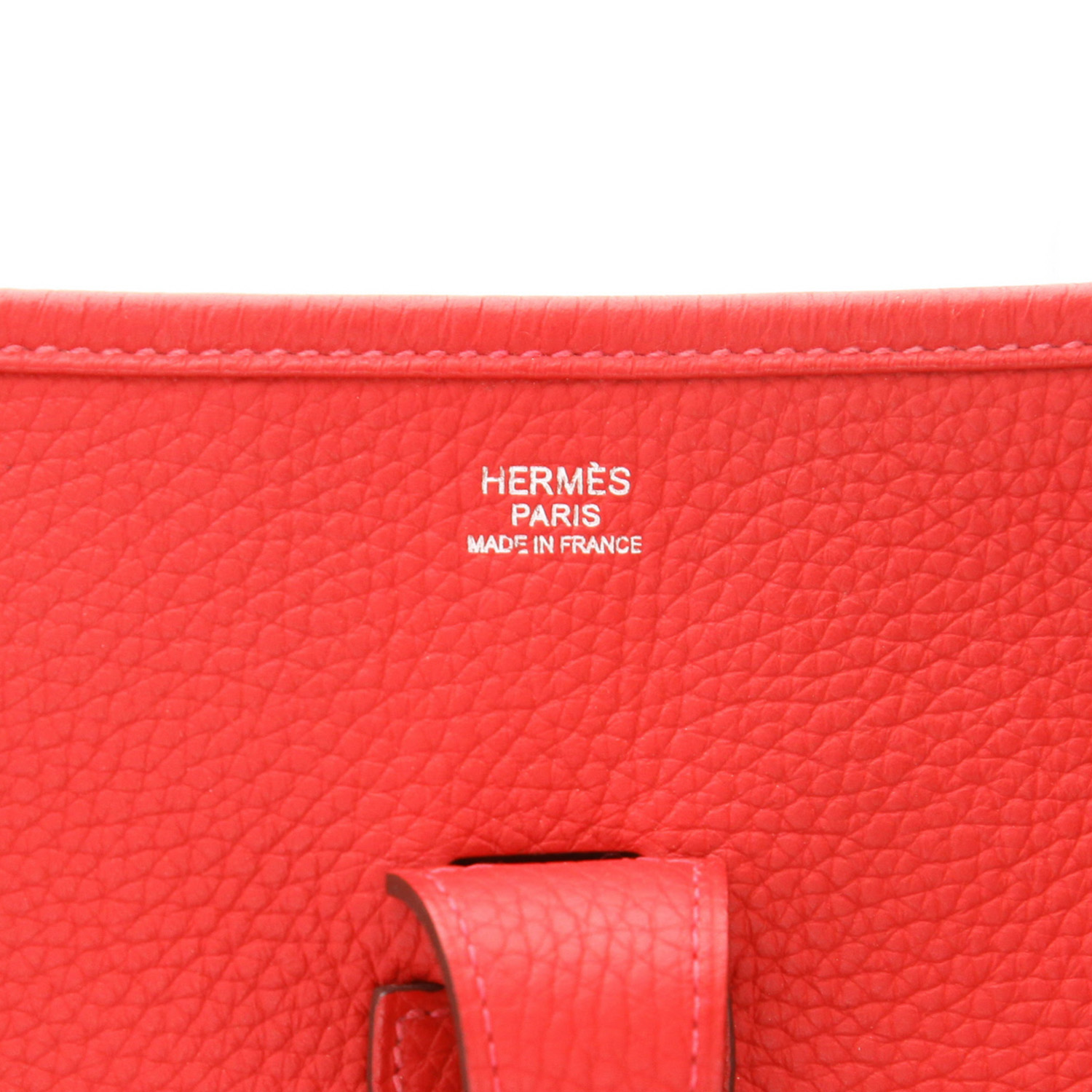 Hermès Evelyne III shoulder bag in red togo leather - Detail D2