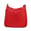 Hermès  Evelyne III shoulder bag  in red togo leather - Detail D4 thumbnail