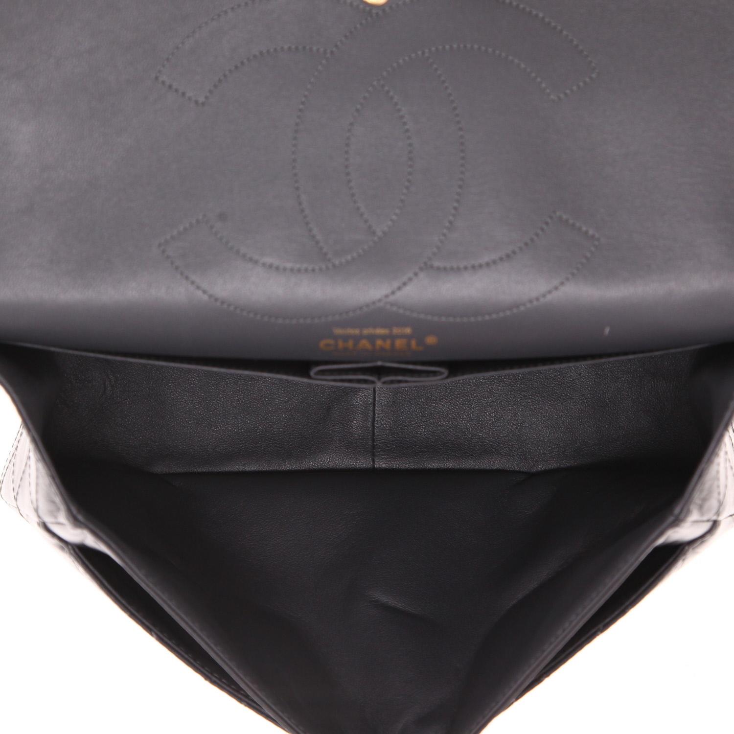 Chanel 2.55 shoulder bag  in grey quilted leather - Detail D3