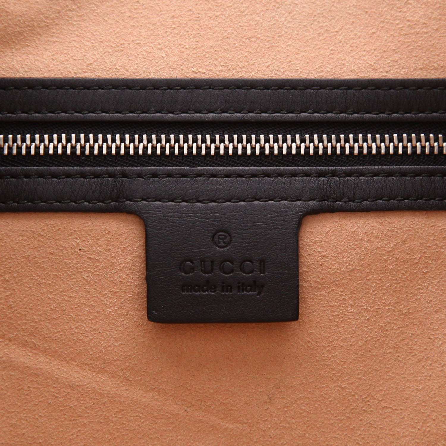 Sac porté épaule ou main Gucci  Dionysus en cuir noir - Detail D2