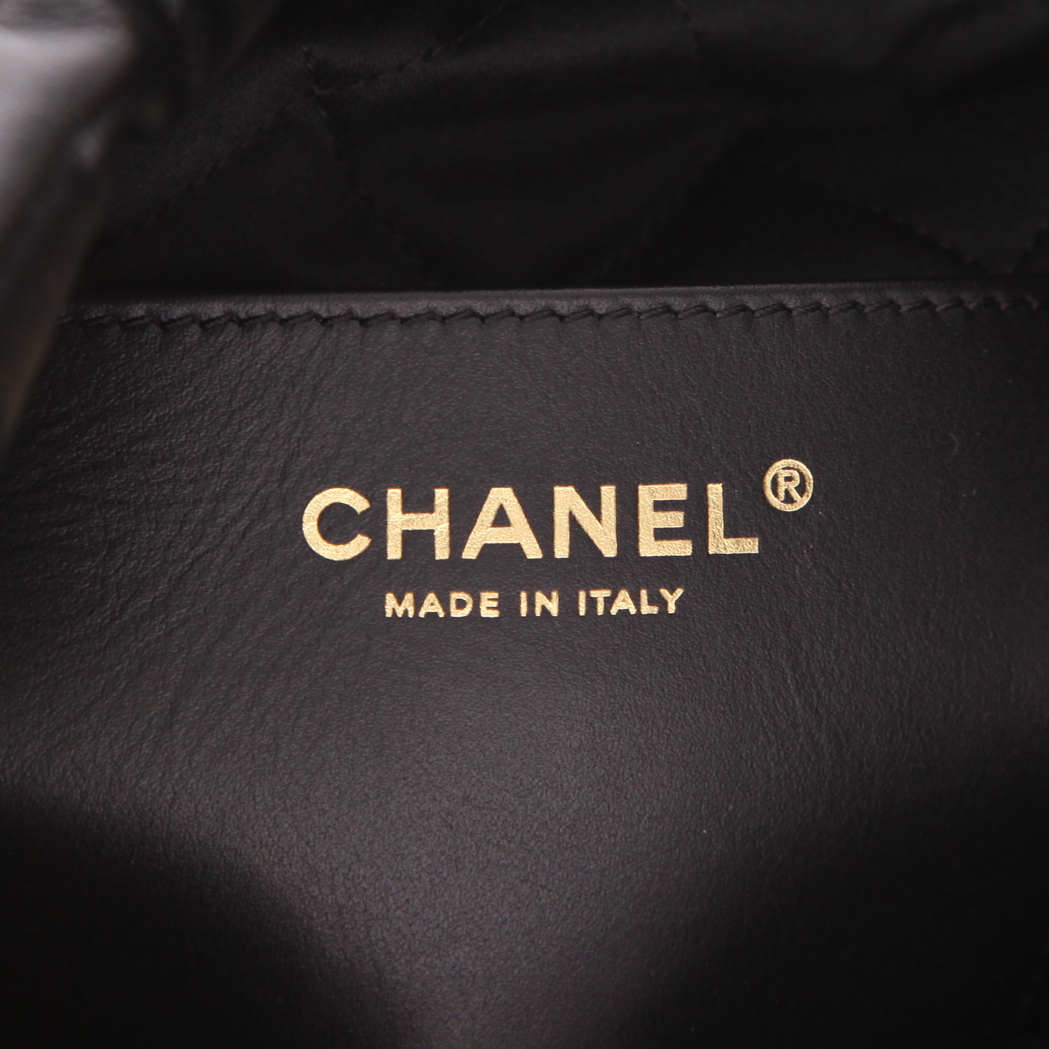 Borsa a tracolla Chanel  22 mini  in pelle nera - Detail D2