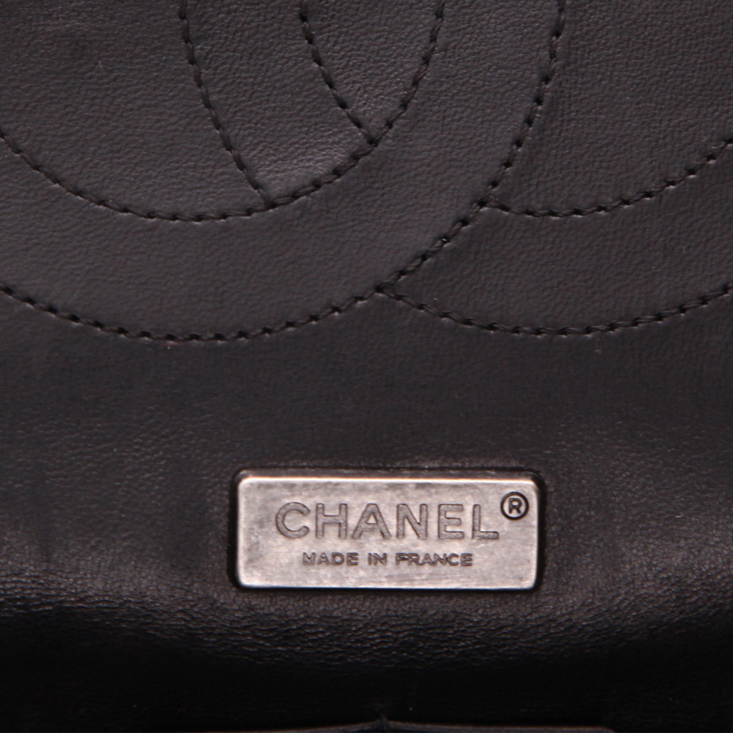 Bolso de mano Chanel 2.55 en piel de pitón azul metálico - Detail D2