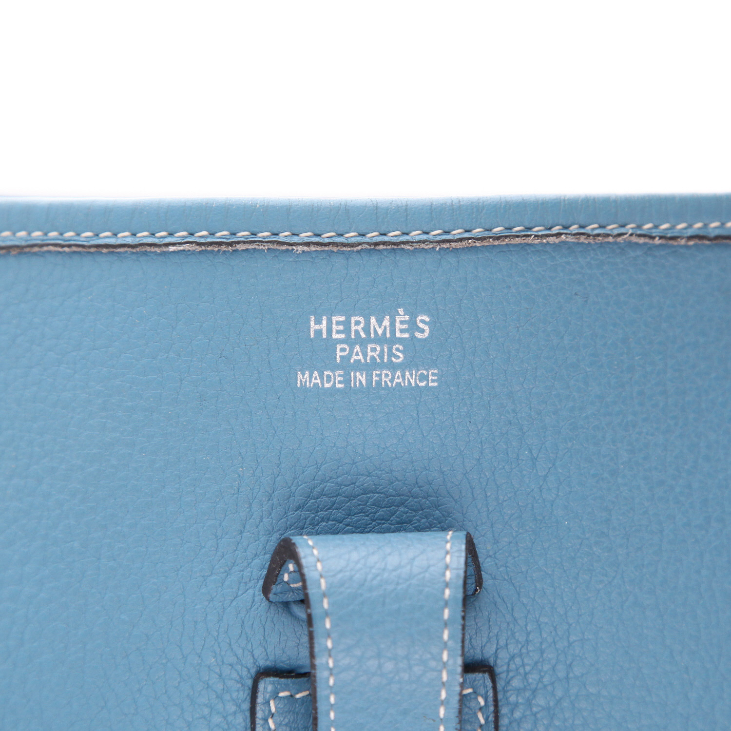 Bolso bandolera Hermès  Evelyne en cuero togo azul - Detail D2