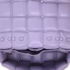Bottega Veneta  Cassette shoulder bag  in purple intrecciato leather - Detail D3 thumbnail