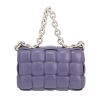 Sac bandoulière Bottega Veneta  Cassette en cuir intrecciato violet-lilas - Detail D4 thumbnail