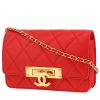 EAH0122 Sac bandoulière Chanel  Wallet on Chain en cuir matelassé rouge - 00pp thumbnail