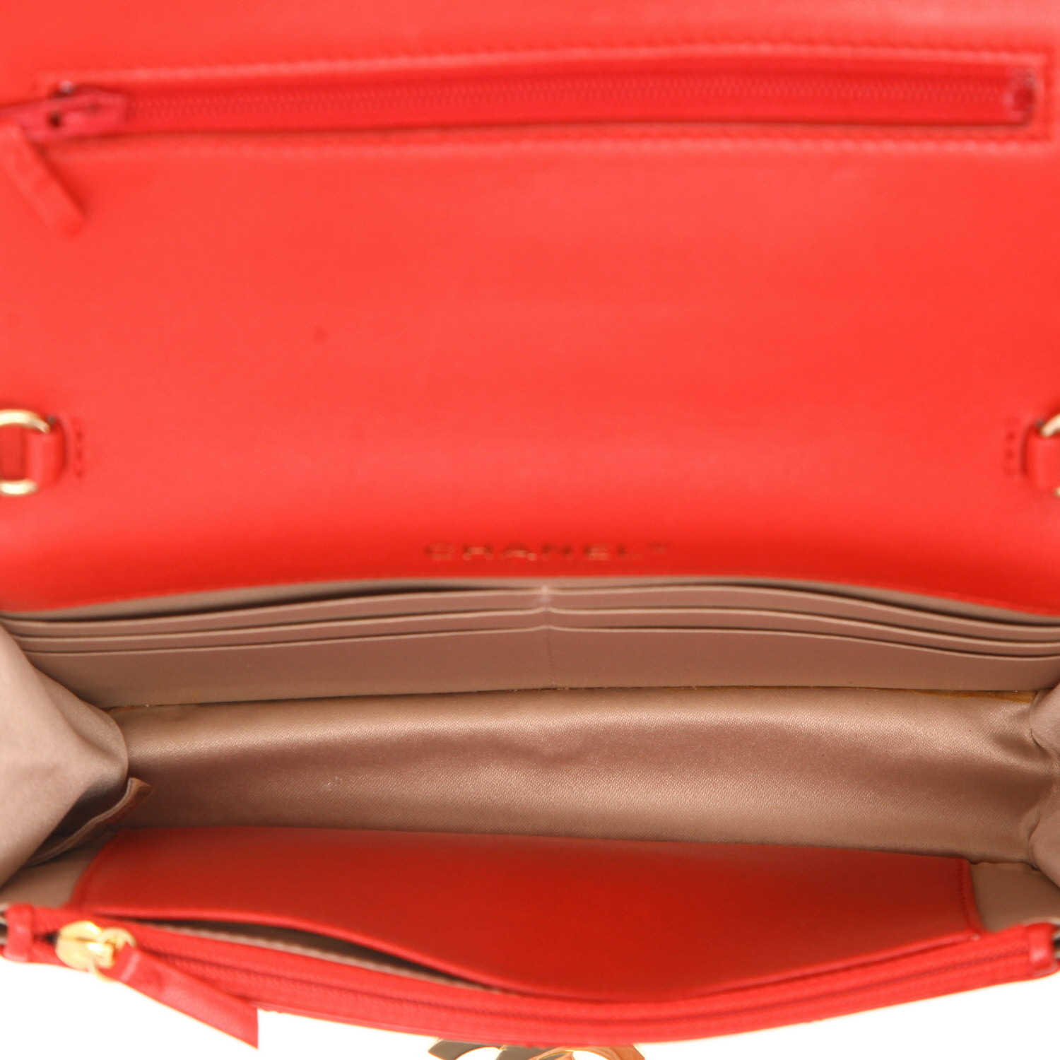 Sac bandoulière Chanel  Wallet on Chain en cuir matelassé rouge - Detail D3