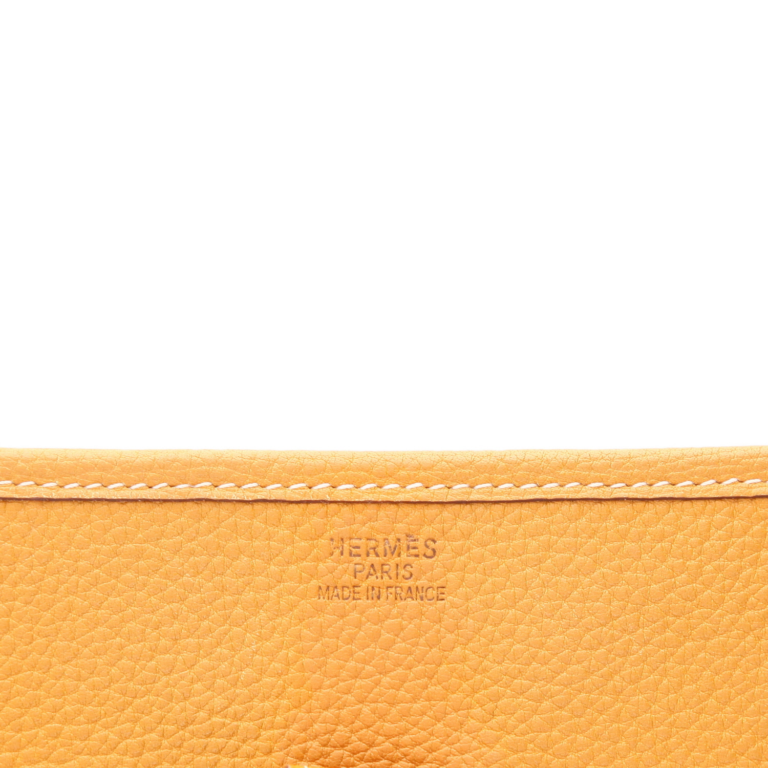 Sac bandoulière Hermès  Evelyne en cuir Ardenne gold - Detail D2