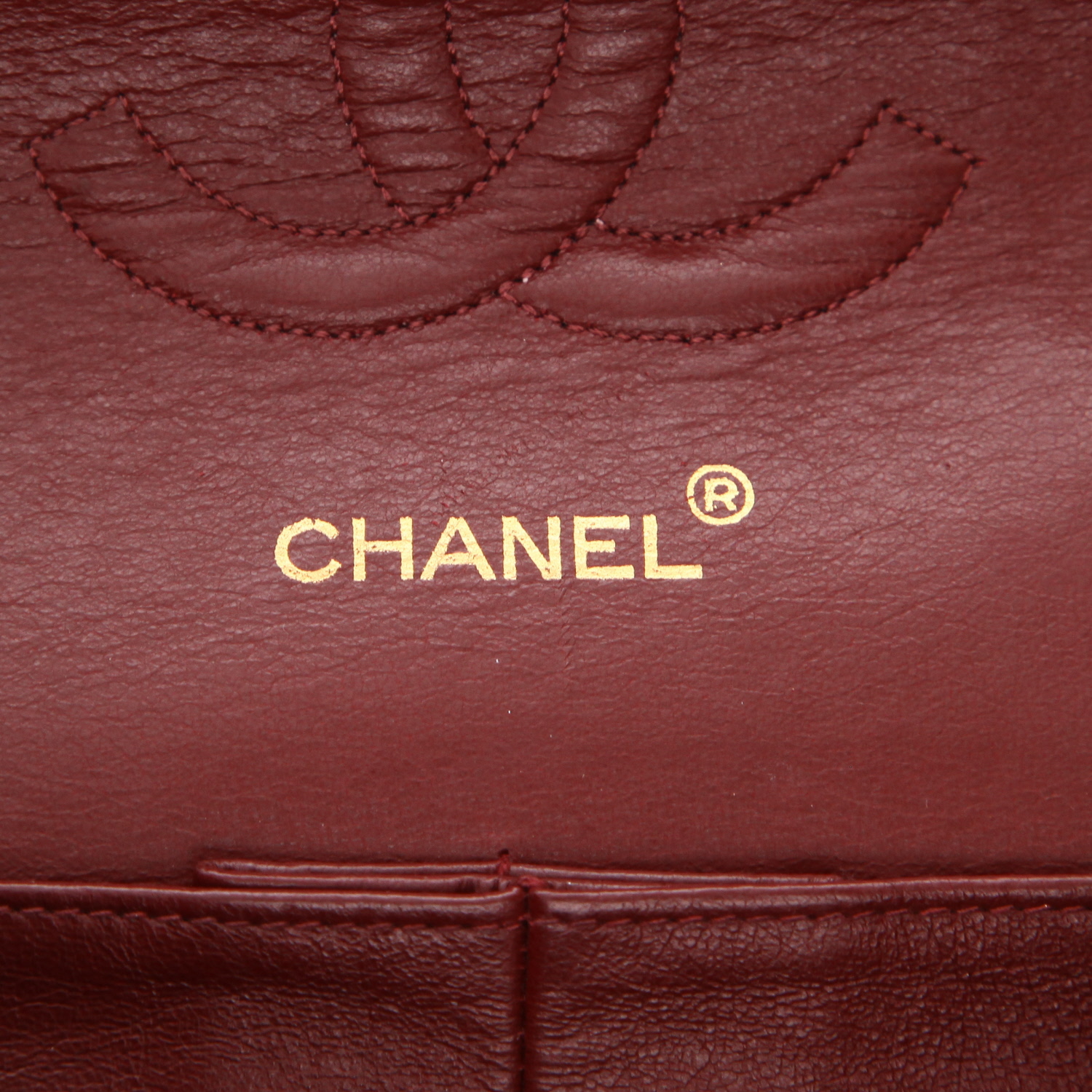 Sac à main Chanel  Timeless Classic en cuir matelassé noir - Detail D2
