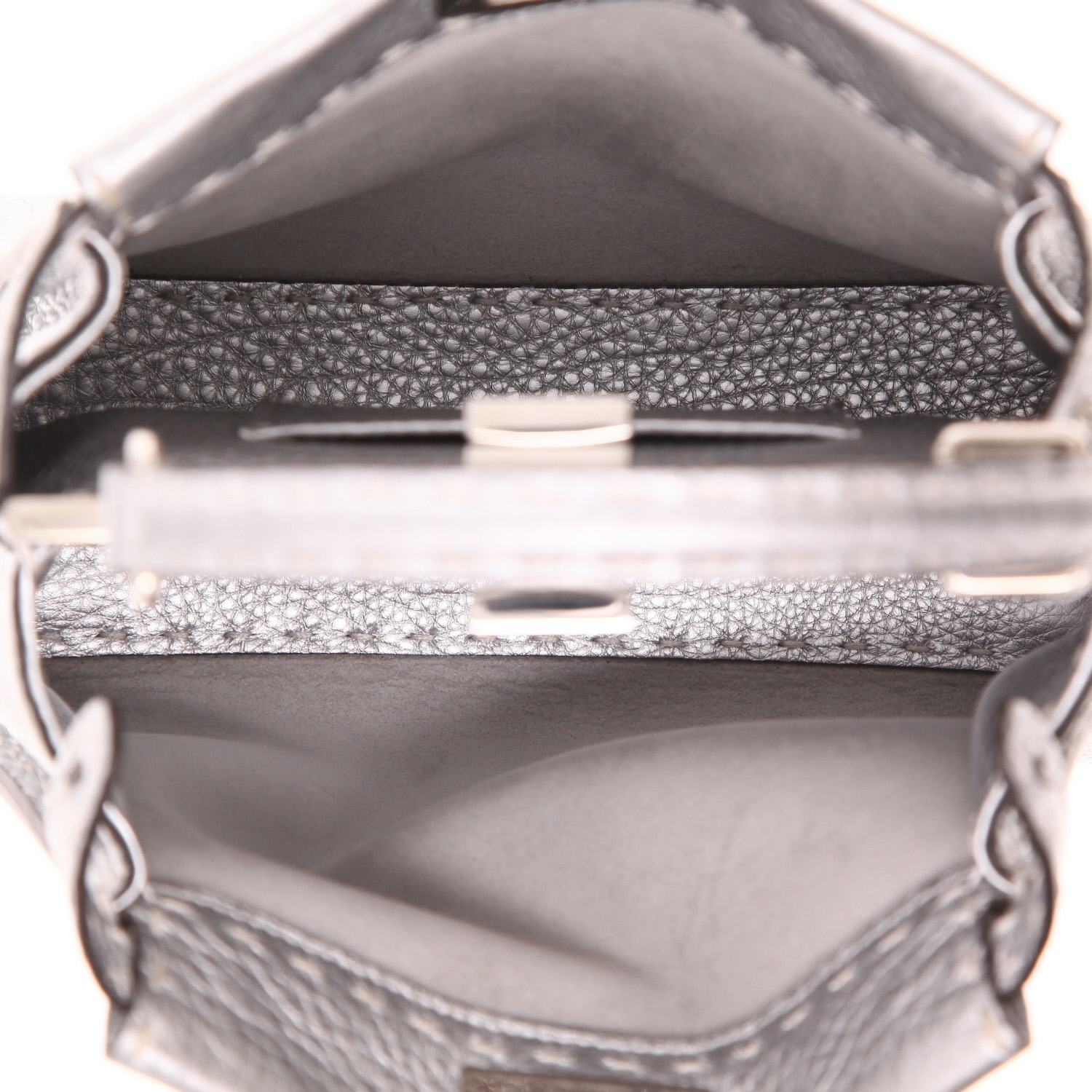 Fendi Peekaboo mini handbag in silver grained leather - Detail D3