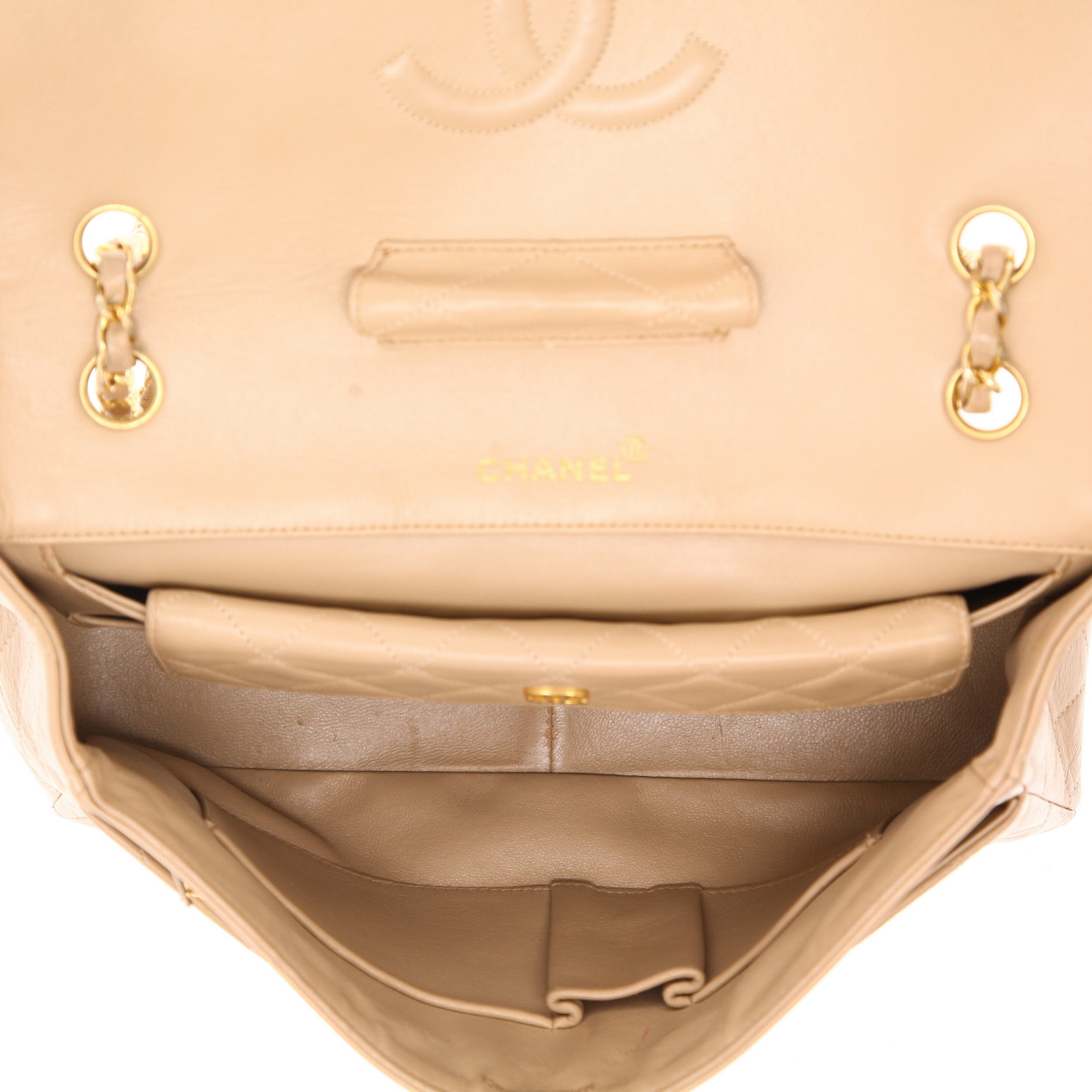 Chanel  Timeless handbag  in beige quilted leather - Detail D3