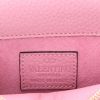 Borsa a tracolla Valentino Garavani  Rockstud in pelle rosa - Detail D2 thumbnail