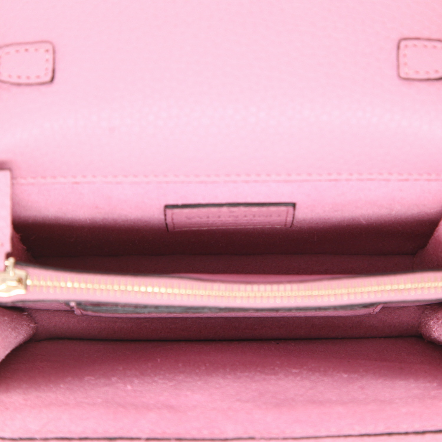 Valentino Garavani Rockstud shoulder bag in pink leather - Detail D3