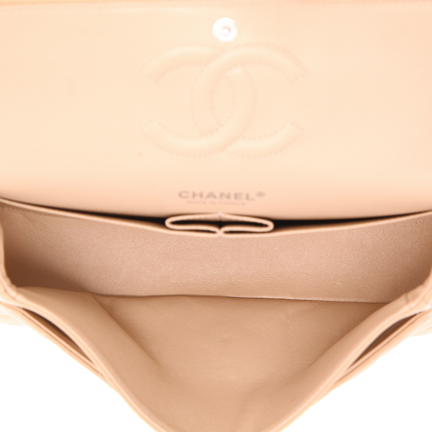 Sac à main Chanel  Timeless Classic en cuir grainé matelassé beige - Detail D3