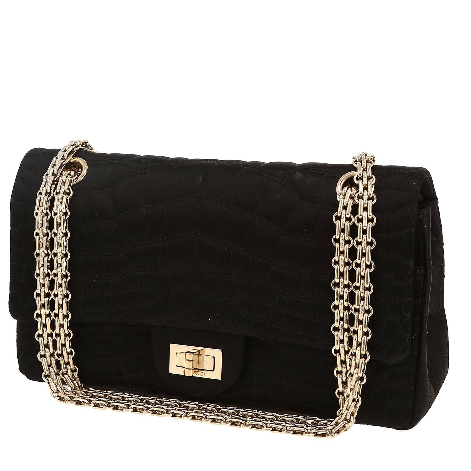 Bolso bandolera Chanel  Chanel 2.55 en satén negro