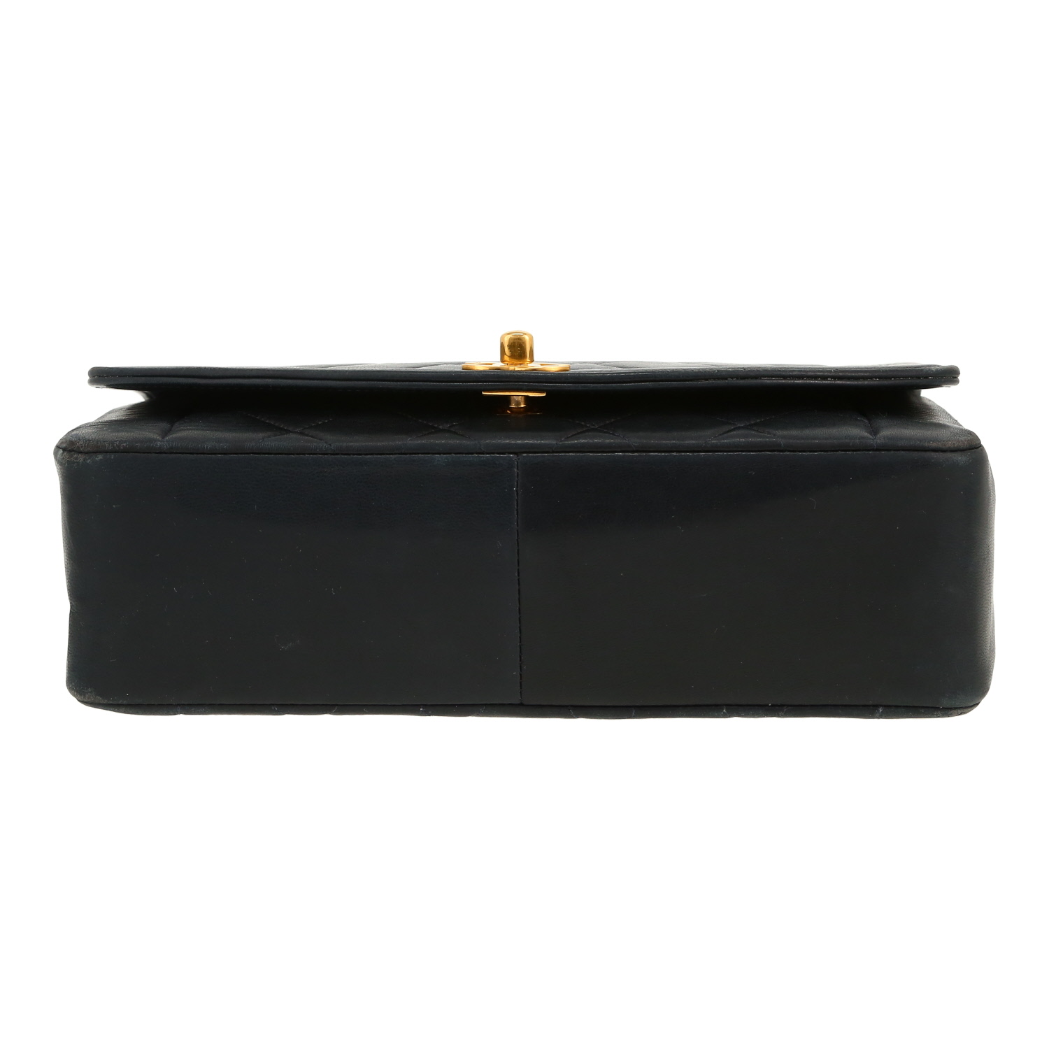 Sac bandoulière Chanel Diana en cuir matelassé bleu-marine - Detail D1
