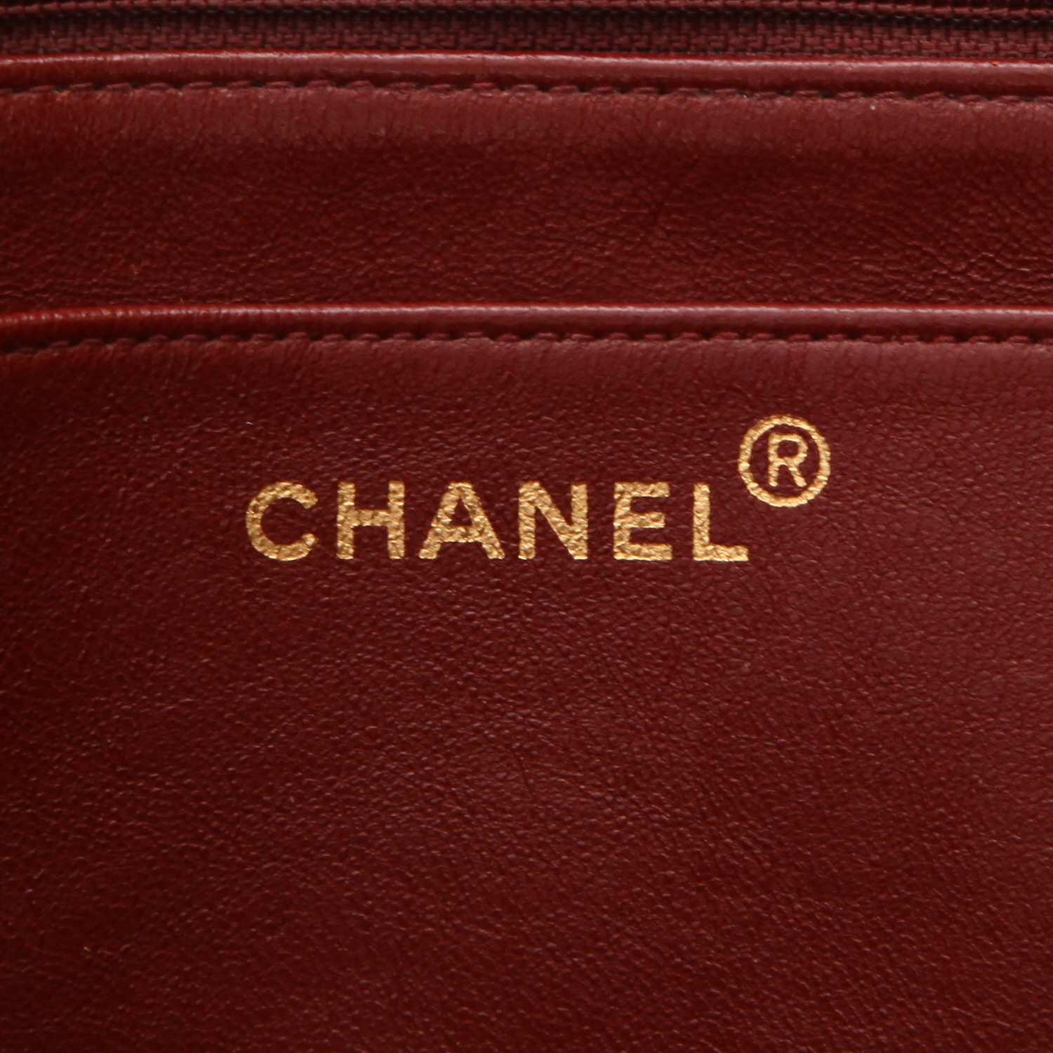 Chanel Diana shoulder bag in navy blue quilted leather - Detail D2