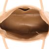 Sac à main Chanel  Medaillon en cuir grainé matelassé beige - Detail D3 thumbnail
